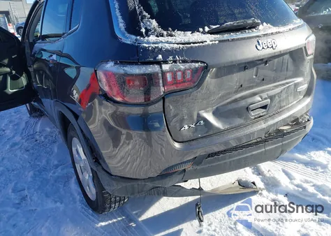 2021 Jeep Compass Latitude 4X4 z USA, uszkodzony, nr VIN 3C4NJDBB4MT507551